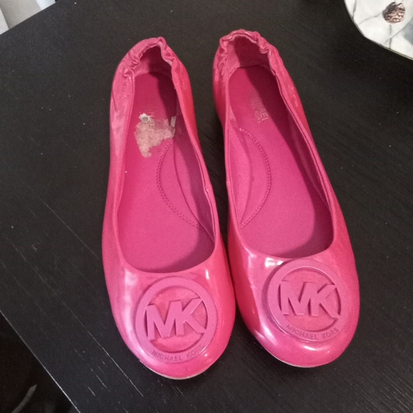 MICHAEL Michael Kors Lindsay flat shoes in hot pink - Picture 3 of 5
